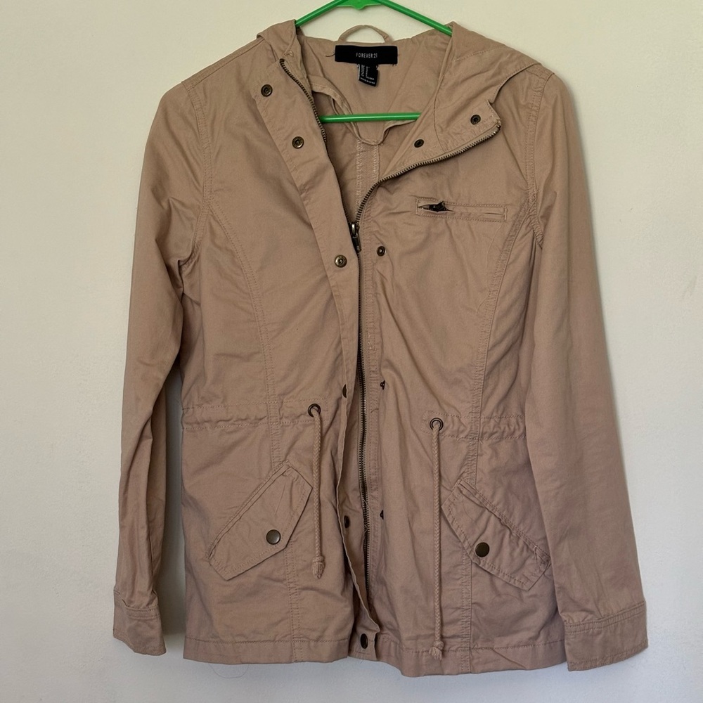 Forever 21 Color Beige Hooded Women’s Jacket Size Small